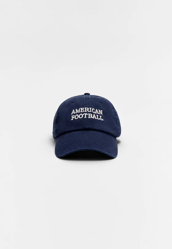 Кепка с надписью American Football